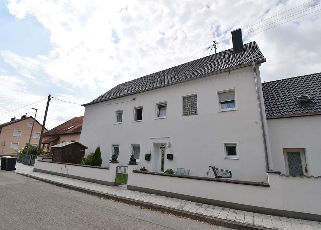 Thumbnail-Wohnung zum Kaufen in Baar-Ebenhausen 289.000,00 € 100.84 m²