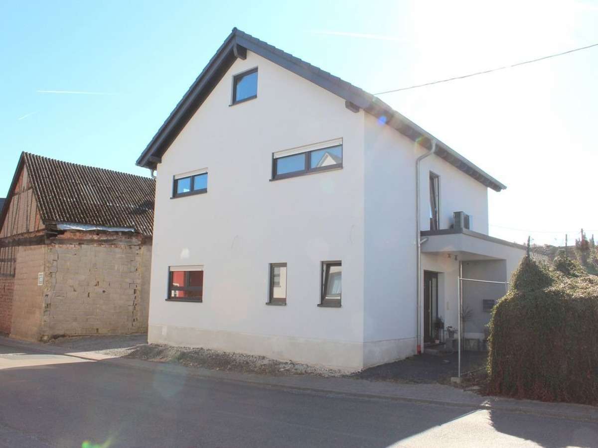 Thumbnail-Haus zum Kaufen in Hadamar - Steinbach 489.000,00 € 180 m²