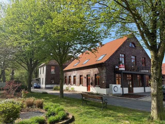 Thumbnail-Wohnung zum Mieten in Hünxe-Krudenburg 1.681,68 € 140.14 m²
