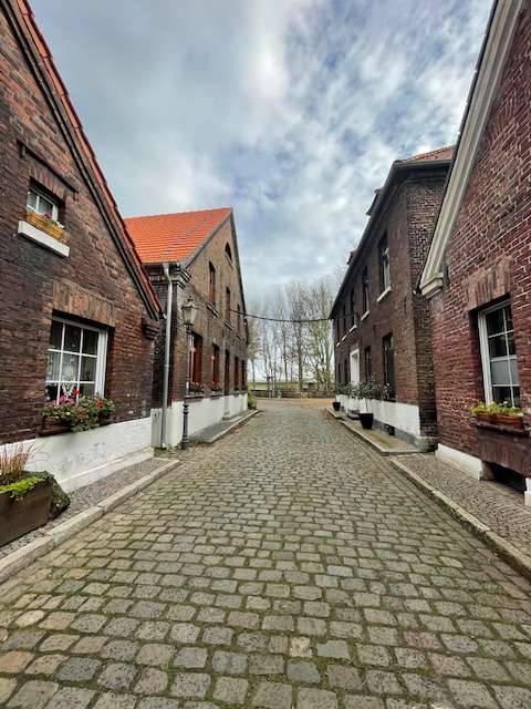 Thumbnail-Wohnung zum Mieten in Hünxe-Krudenburg 1.681,68 € 140.14 m²