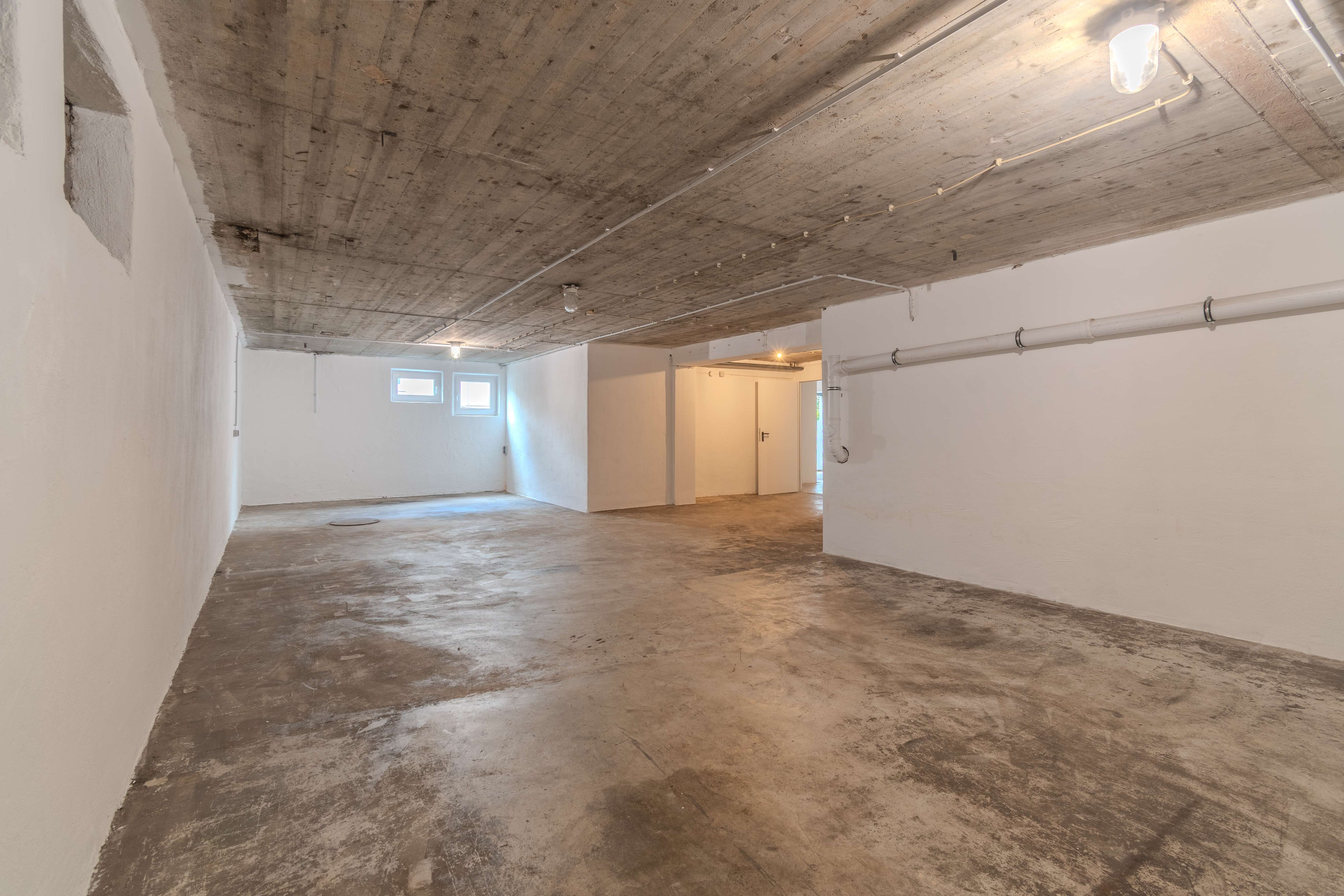 Thumbnail-Halle in Leonberg 98.900,00 € 90 m²