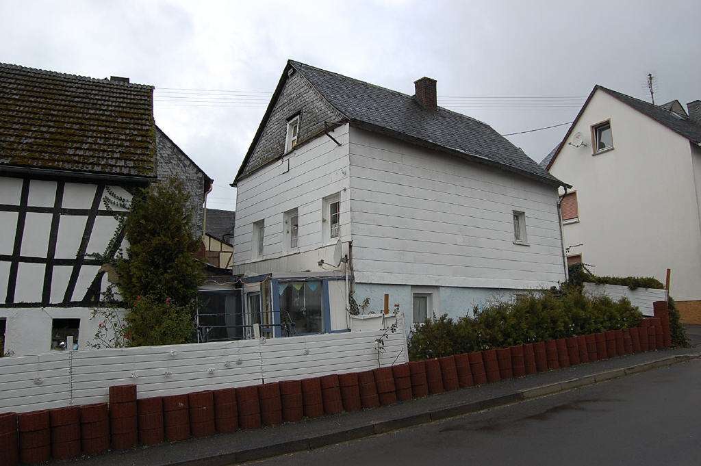 Thumbnail-Haus zum Kaufen in Hirschfeld (Hunsrück) 49.000,00 € 70 m²