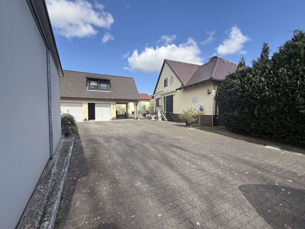 Thumbnail-Haus zum Kaufen in Büchenbach 680.000,00 € 174 m²