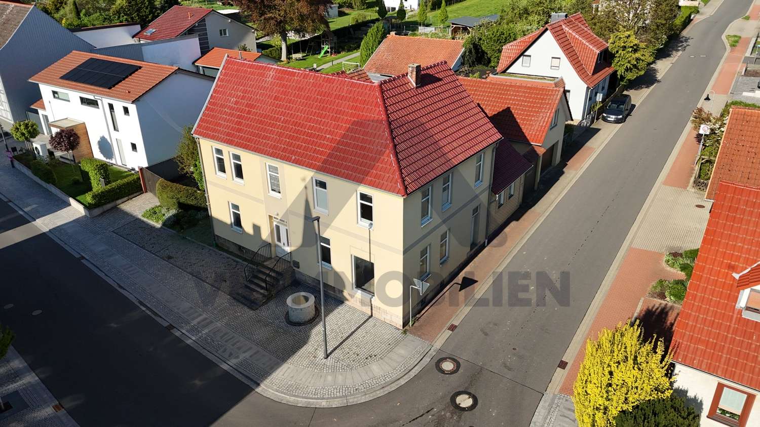 Thumbnail-Haus zum Kaufen in Niederorschel 190.000,00 € 250 m²
