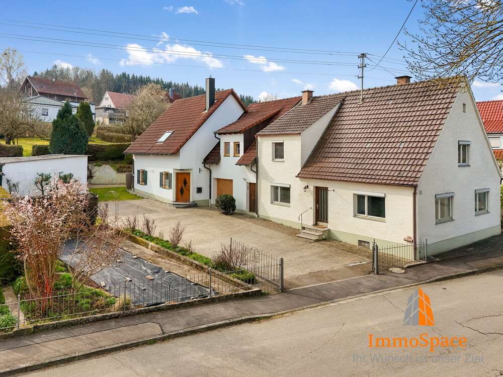 Thumbnail-Haus zum Kaufen in Winterbach 489.000,00 € 260.99 m²