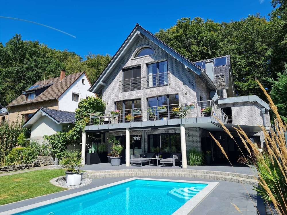 Thumbnail-Haus zum Kaufen in Much Niederheimbach 1.100.000,00 € 224 m²