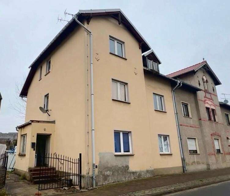 Thumbnail-Haus zum Kaufen in Zahna 64.900,00 € 180 m²