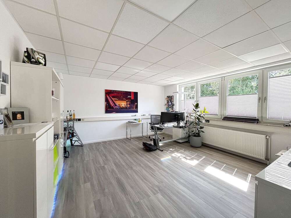 Thumbnail-Büro in Essen 2.680,00 € 214 m²