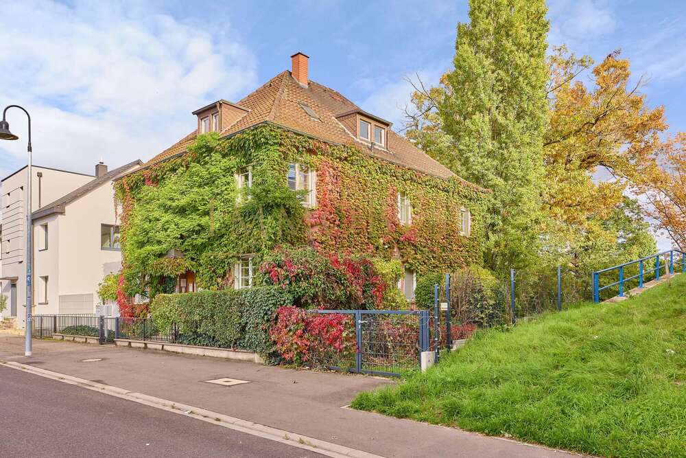 Thumbnail-Haus zum Kaufen in Edingen-Neckarhausen 849.000,00 € 256 m²