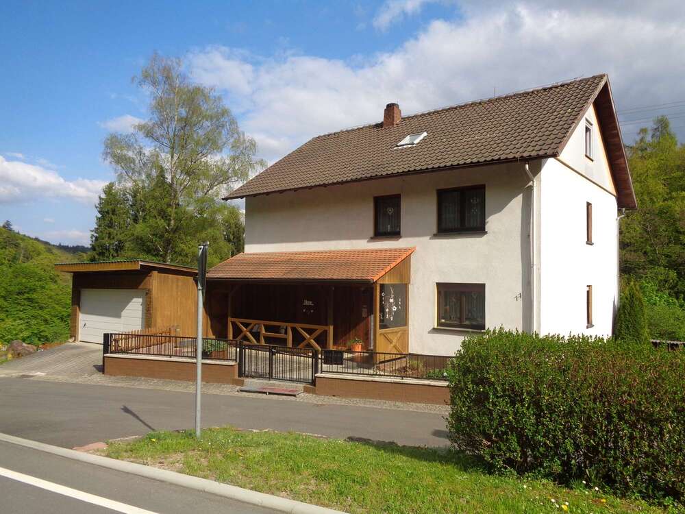 Thumbnail-Haus zum Kaufen in Freudenberg 250.000,00 € 240 m²