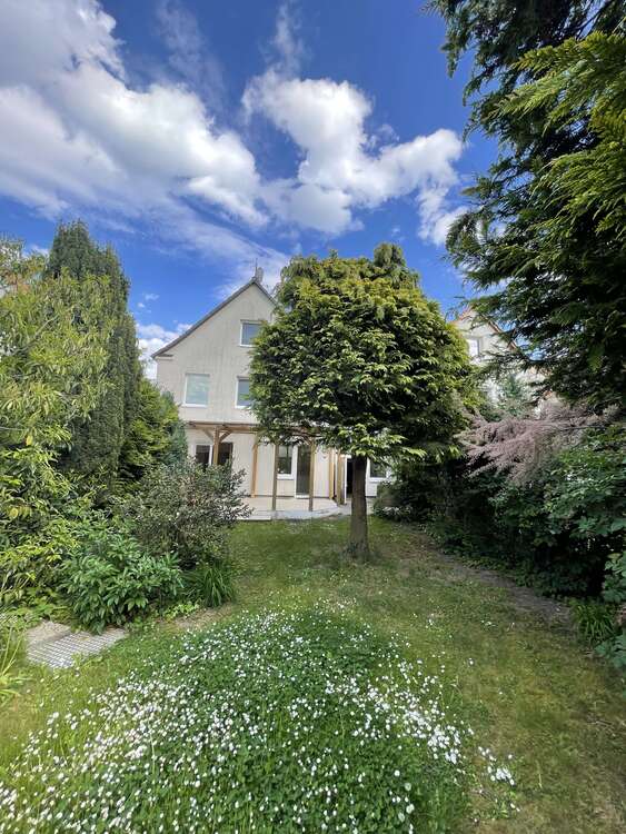 Thumbnail-Haus zum Kaufen in Halle 490.000,00 € 136 m²