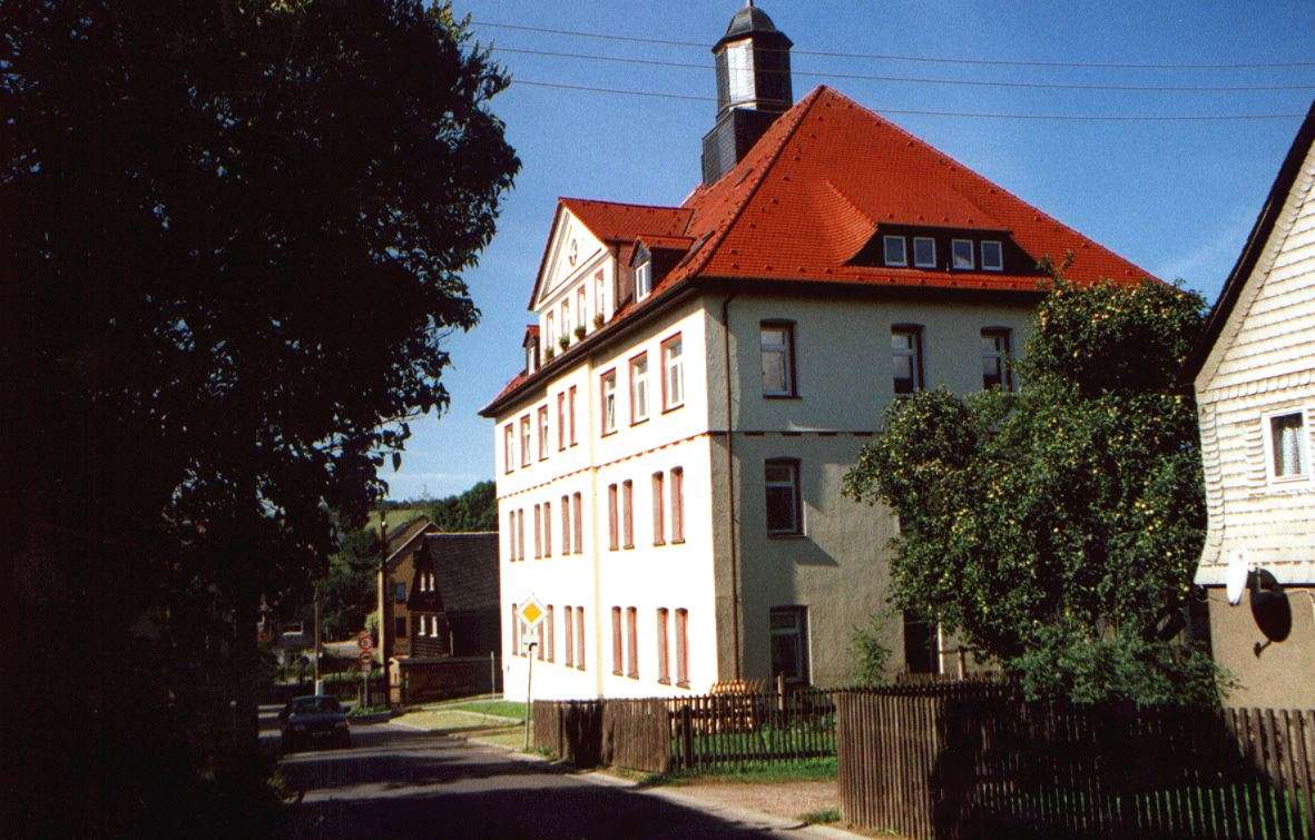 Thumbnail-Wohnung zum Mieten in Mülsen 285,00 € 56 m²