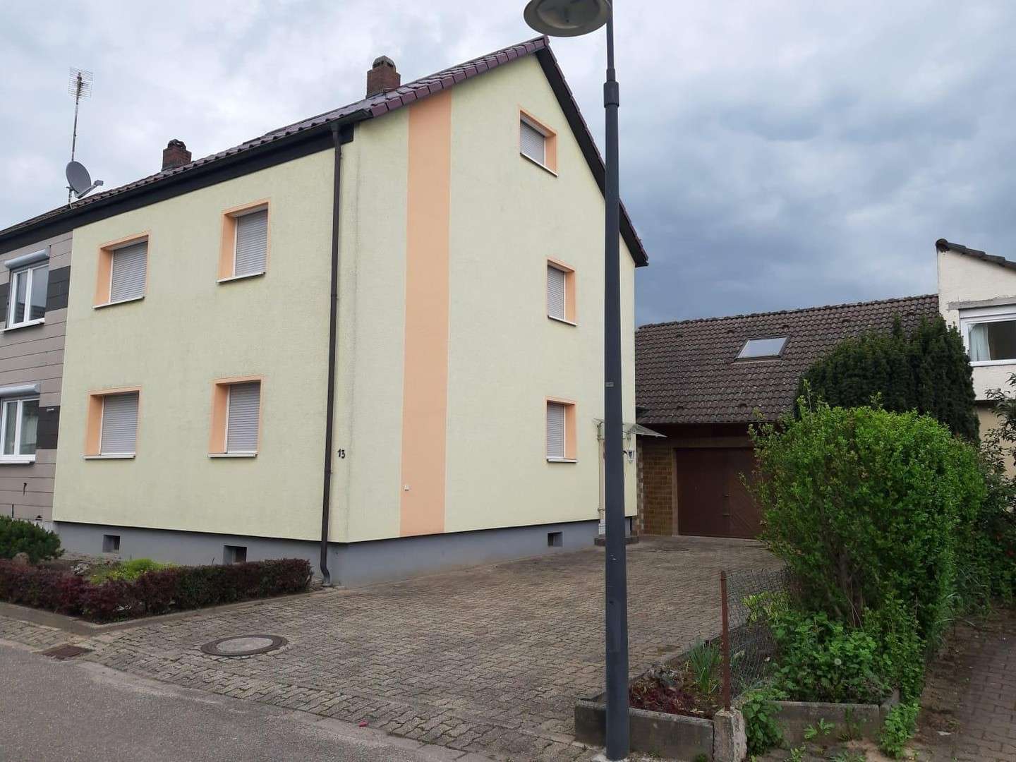 Thumbnail-Haus zum Kaufen in Weingarten (Baden) 675.000,00 € 190 m²