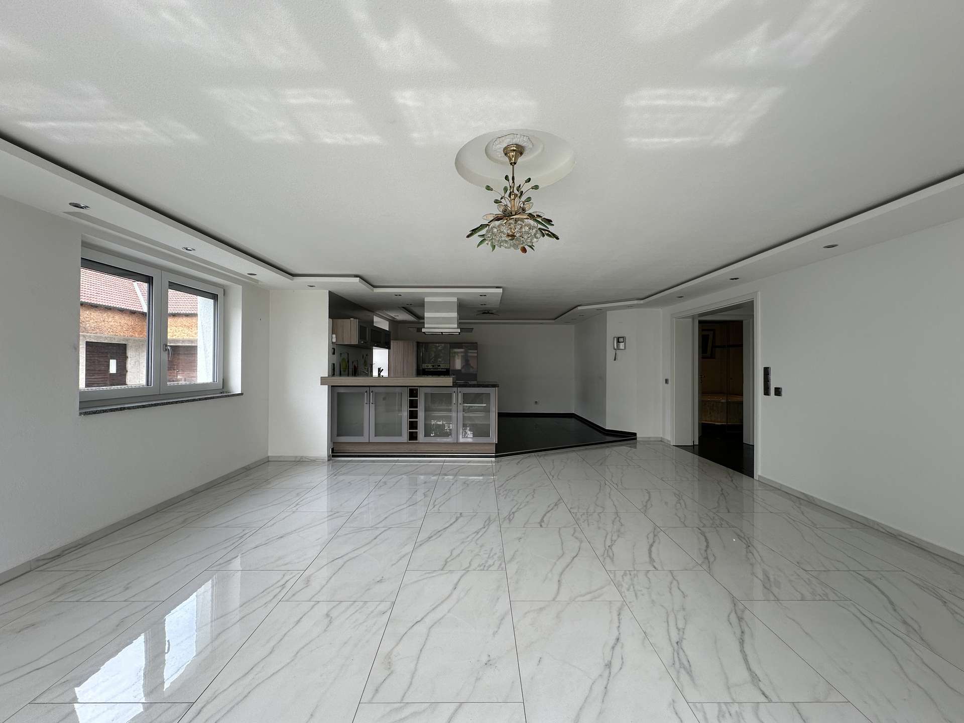 Thumbnail-Wohnung zum Mieten in Stätzling 1.950,00 € 126 m²