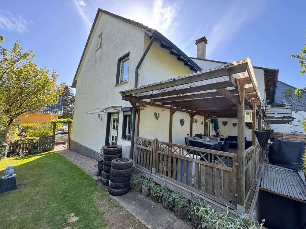 Thumbnail-Haus zum Kaufen in Leichlingen 350.000,00 € 114.52 m²