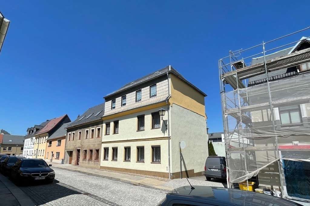 Thumbnail-Haus zum Kaufen in Burgstädt 85.000,00 € 180 m²