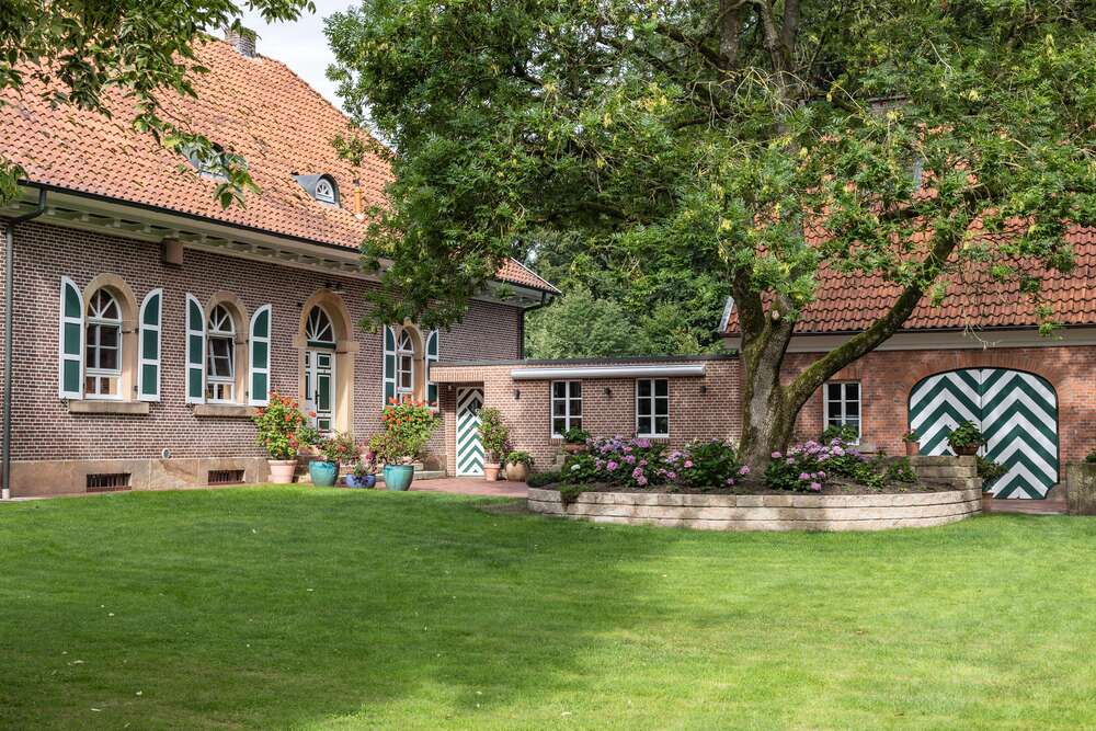 Thumbnail-Haus zum Kaufen in Emsbüren 1.790.000,00 € 375 m²