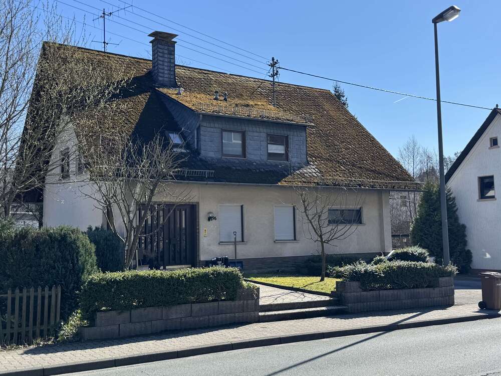 Thumbnail-Wohnung zum Kaufen in Netphen 190.000,00 € 119 m²