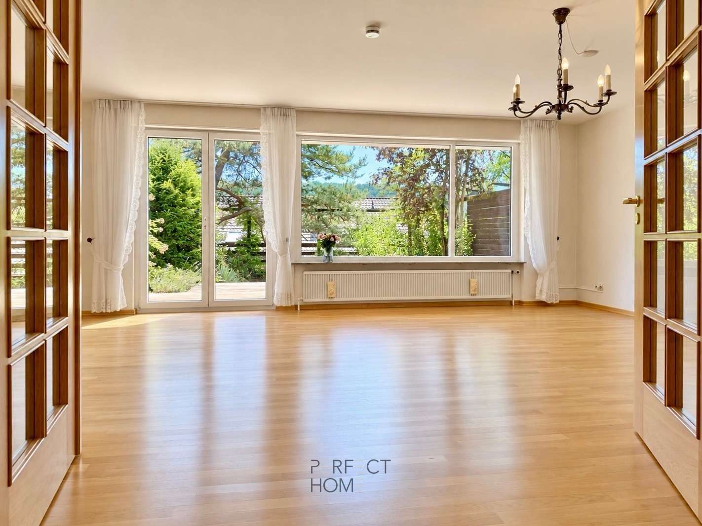 Thumbnail-Haus zum Kaufen in Leonberg 689.000,00 € 190 m²