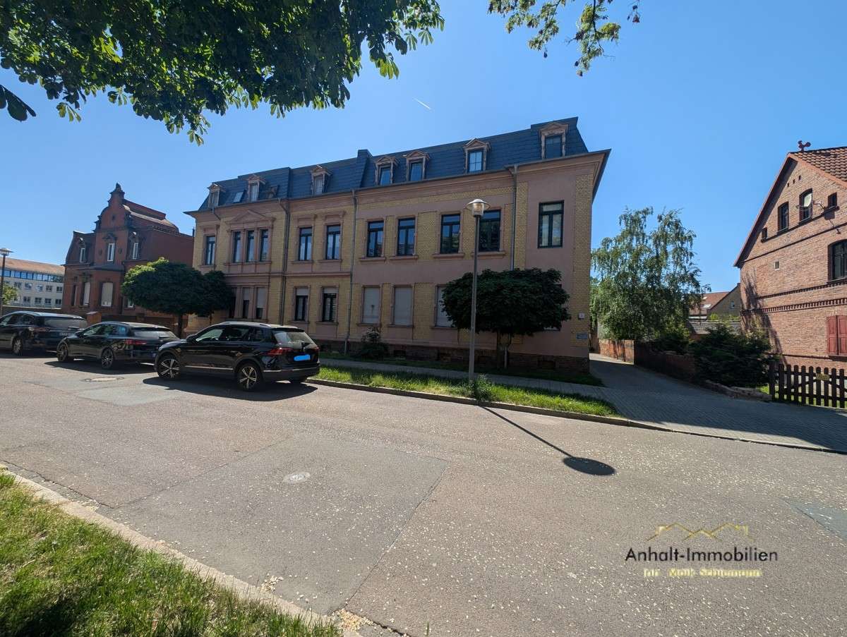 Thumbnail-Wohnung zum Mieten in Bitterfeld 420,00 € 58.94 m²