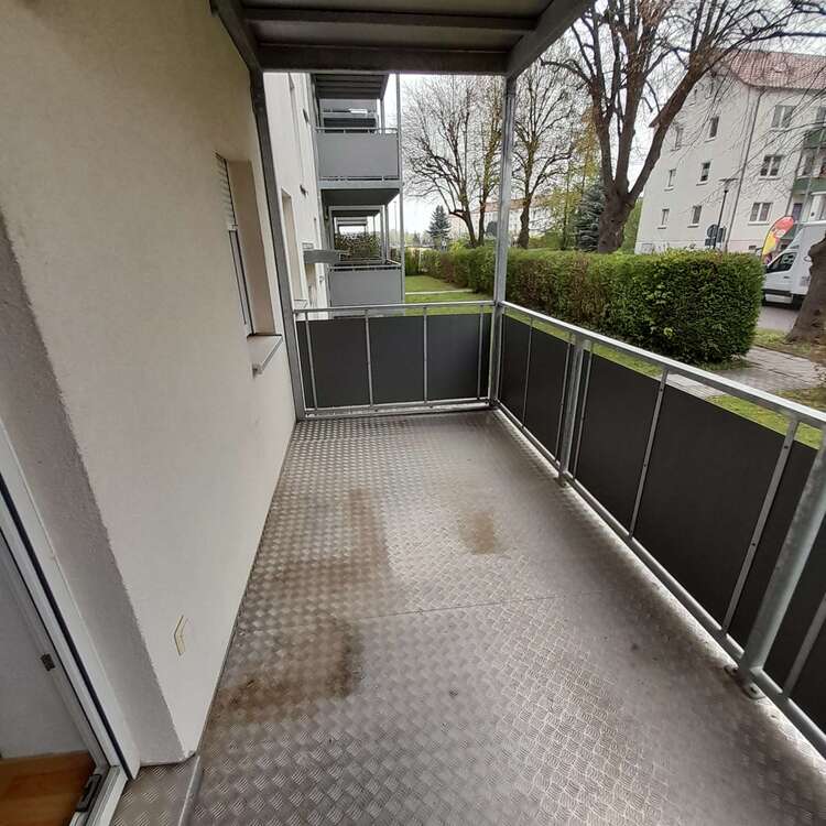 Thumbnail-Wohnung zum Mieten in Weißenfels 375,00 € 53.6 m²