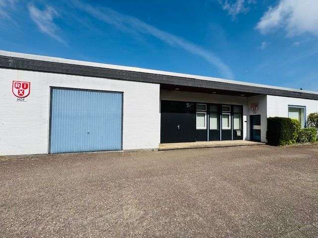 Thumbnail-Büro in Neumünster 1.440,00 € 219 m²