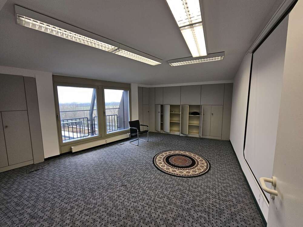Thumbnail-Büro in Sulzbach 637,50 € 37.5 m²
