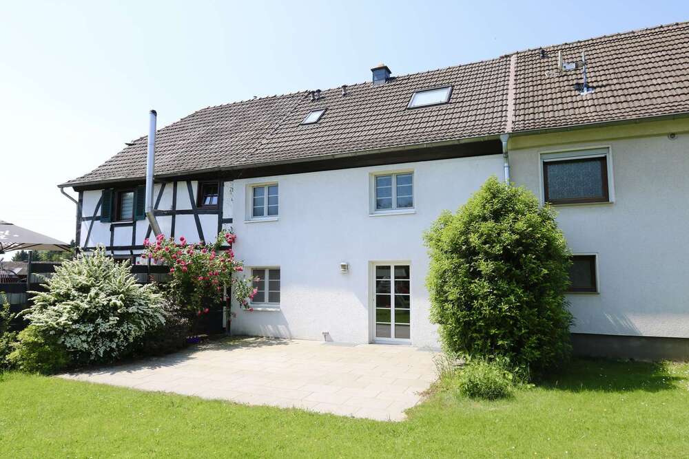 Thumbnail-Haus zum Mieten in Rösrath 1.053,00 € 81 m²