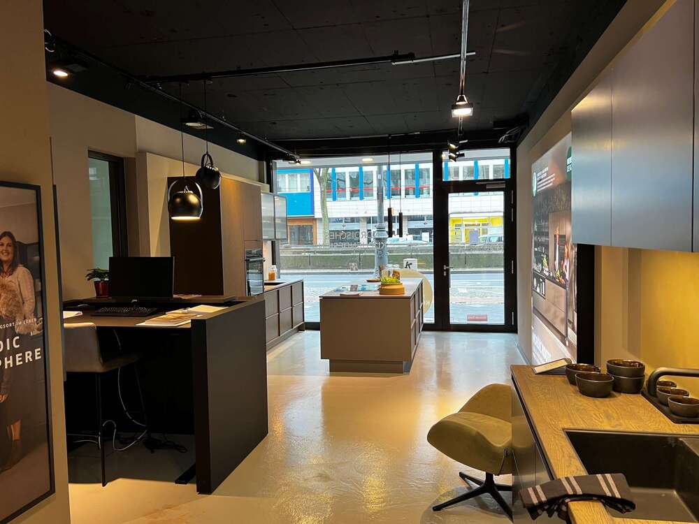 Thumbnail-Einzelhandel in Köln 13.000,00 € 645 m²