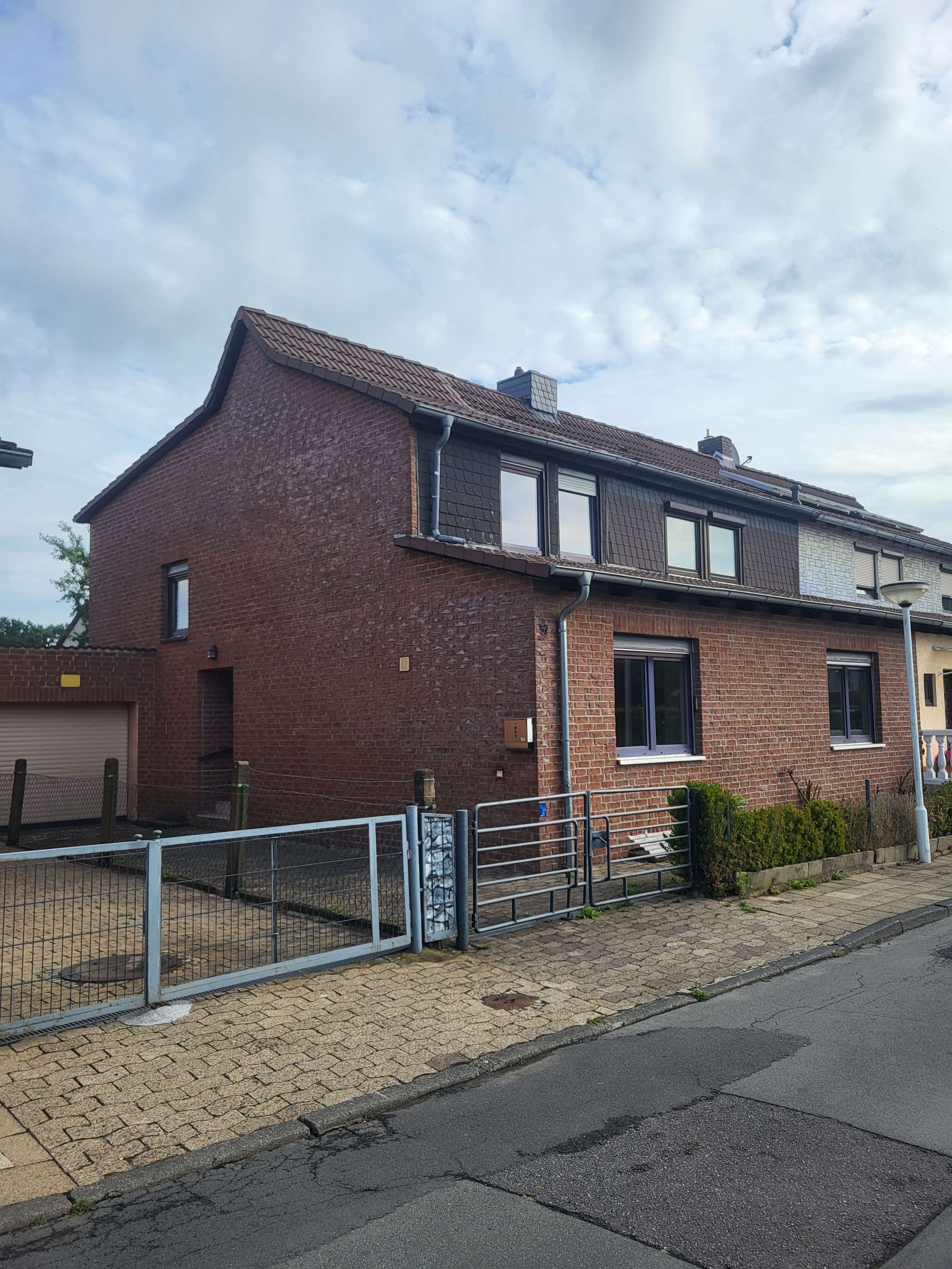 Thumbnail-Haus zum Kaufen in Salzgitter 250.000,00 € 155 m²