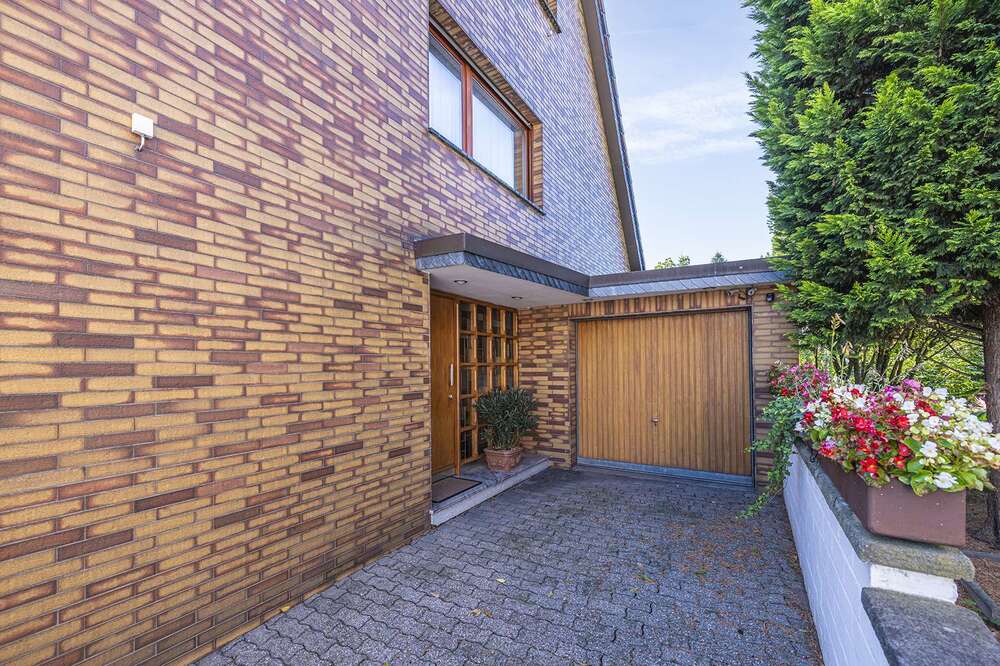 Thumbnail-Haus zum Kaufen in Langenfeld 710.000,00 € 184 m²