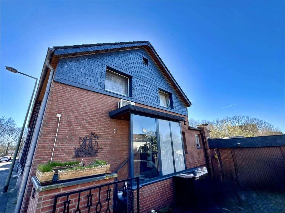 Thumbnail-Haus zum Kaufen in Duisburg 219.000,00 € 140 m²