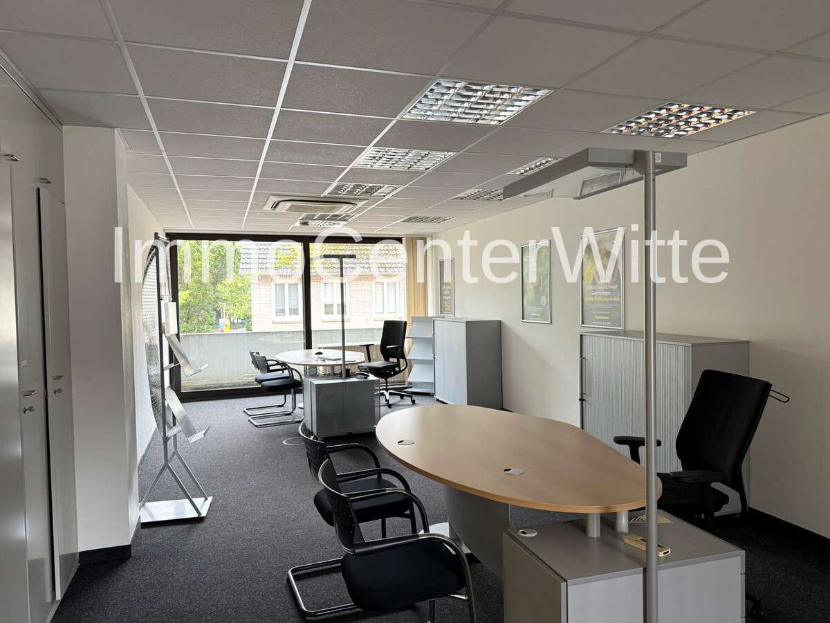 Thumbnail-Büro in Pinneberg 5.399,55 € 359.57 m²