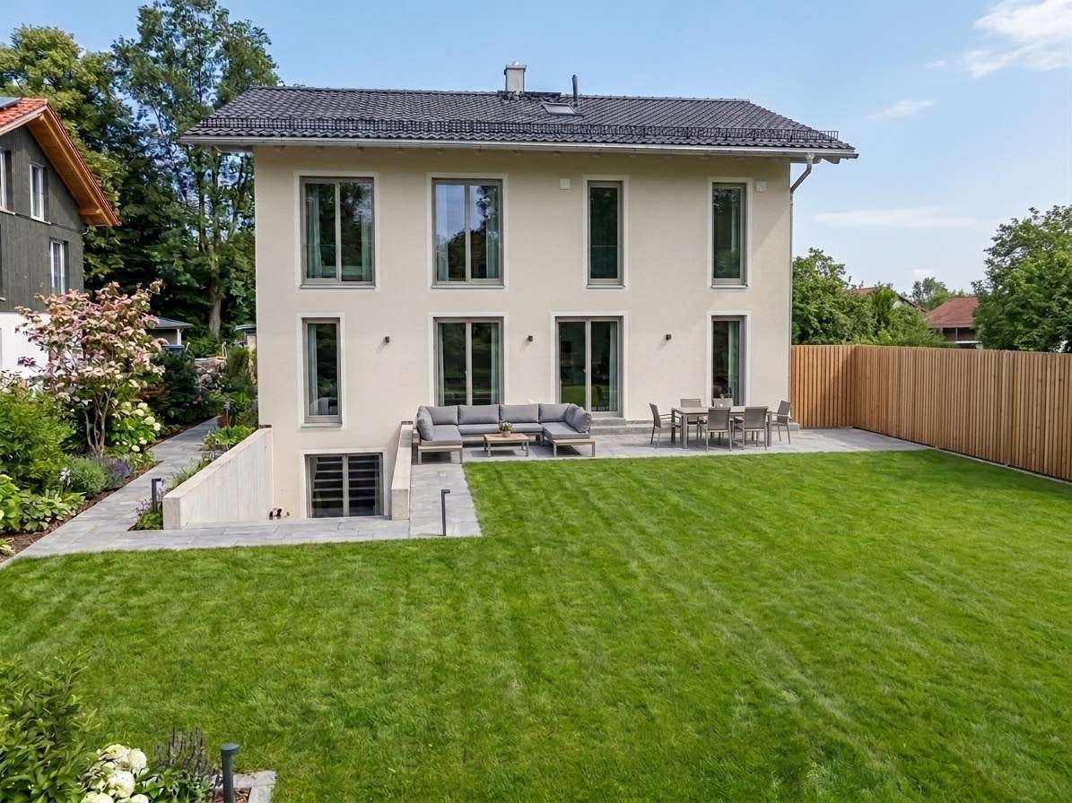Thumbnail-Haus zum Mieten in Haar 3.300,00 € 200 m²