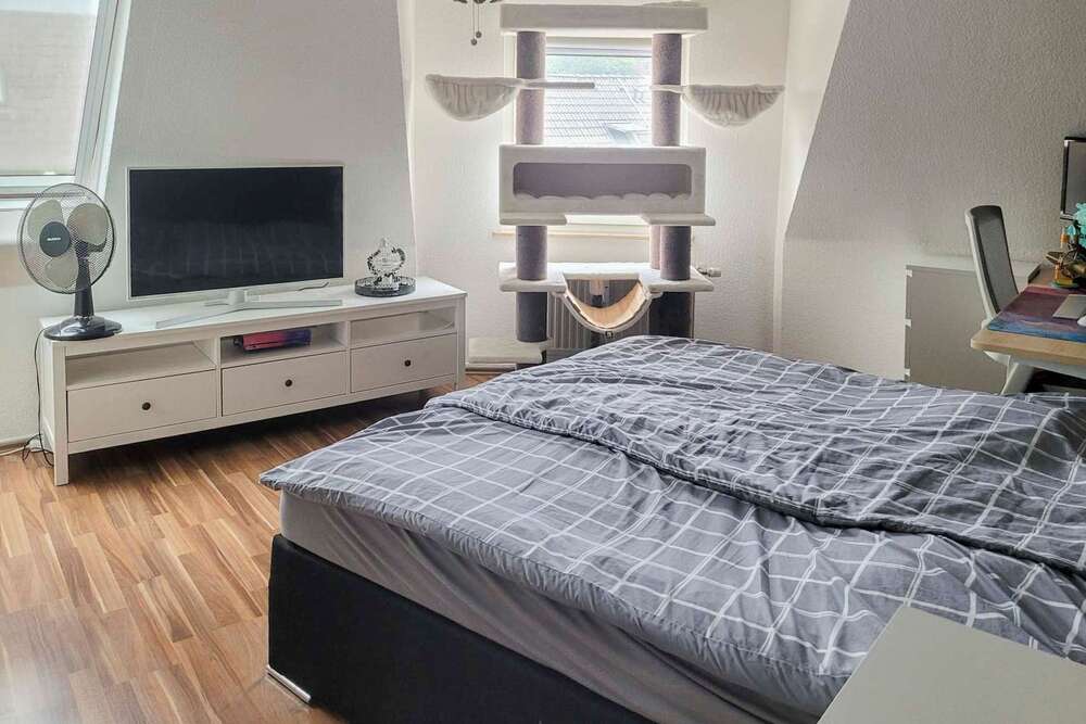 Thumbnail-Wohnung zum Kaufen in Essen 130.000,00 € 91.13 m²