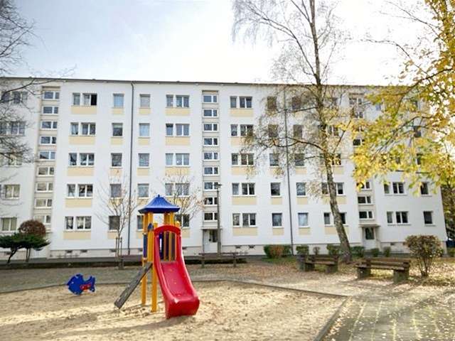 Thumbnail-Wohnung zum Mieten in Hermsdorf 350,00 € 59.81 m²