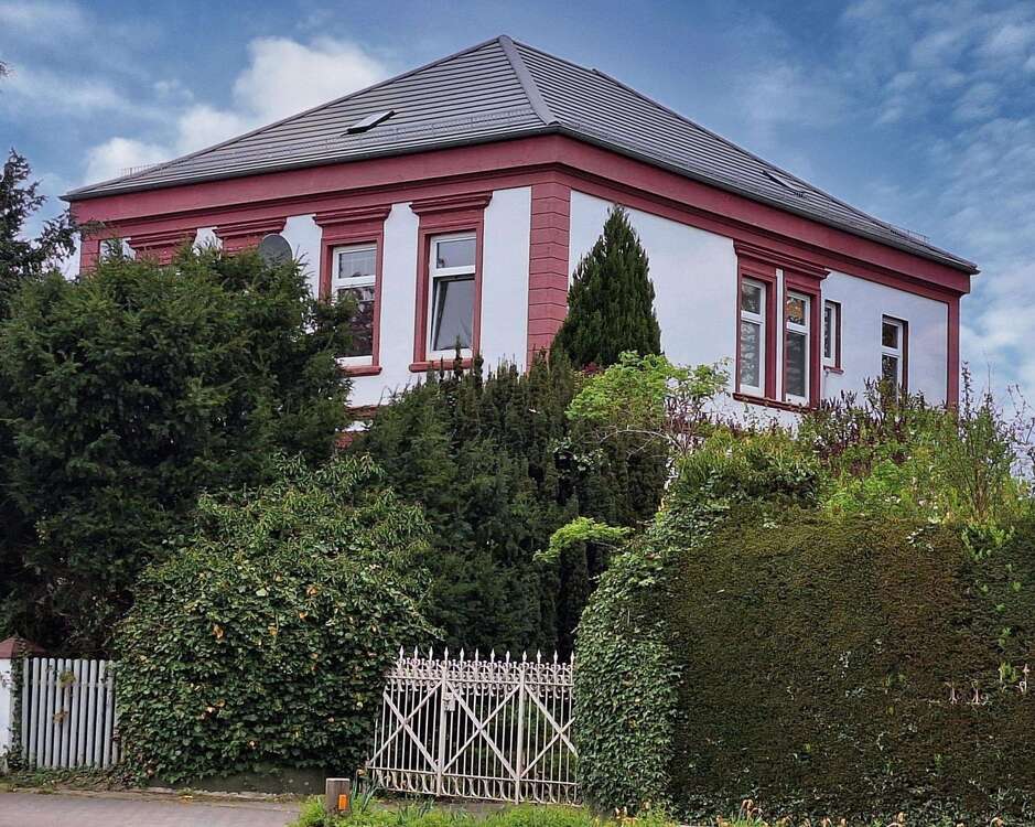 Thumbnail-Haus zum Kaufen in Jever 245.000,00 € 258.83 m²