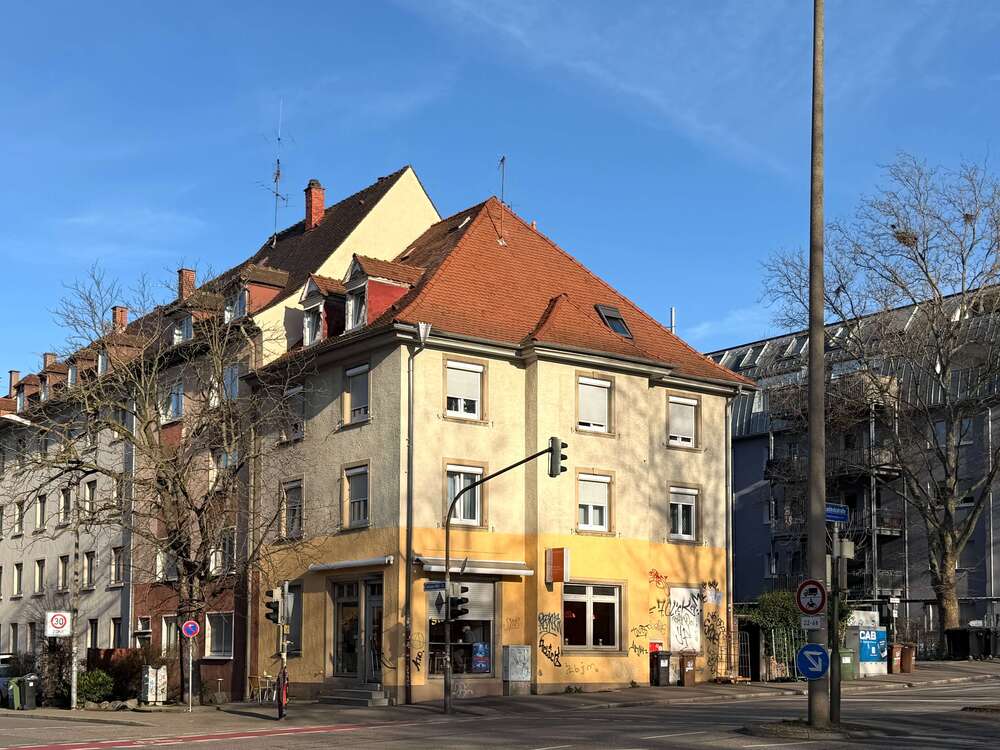 Thumbnail-Haus zum Kaufen in Freiburg im Breisgau 995.000,00 € 193 m²