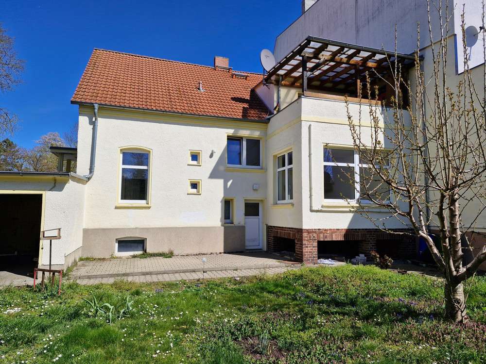 Thumbnail-Haus zum Kaufen in Staßfurt 120.000,00 € 175.58 m²