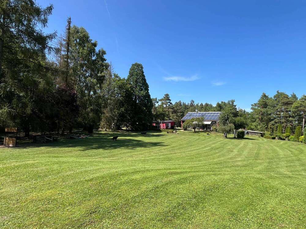 Thumbnail-Haus zum Kaufen in Ostelsheim 1.000.000,00 € 300 m²