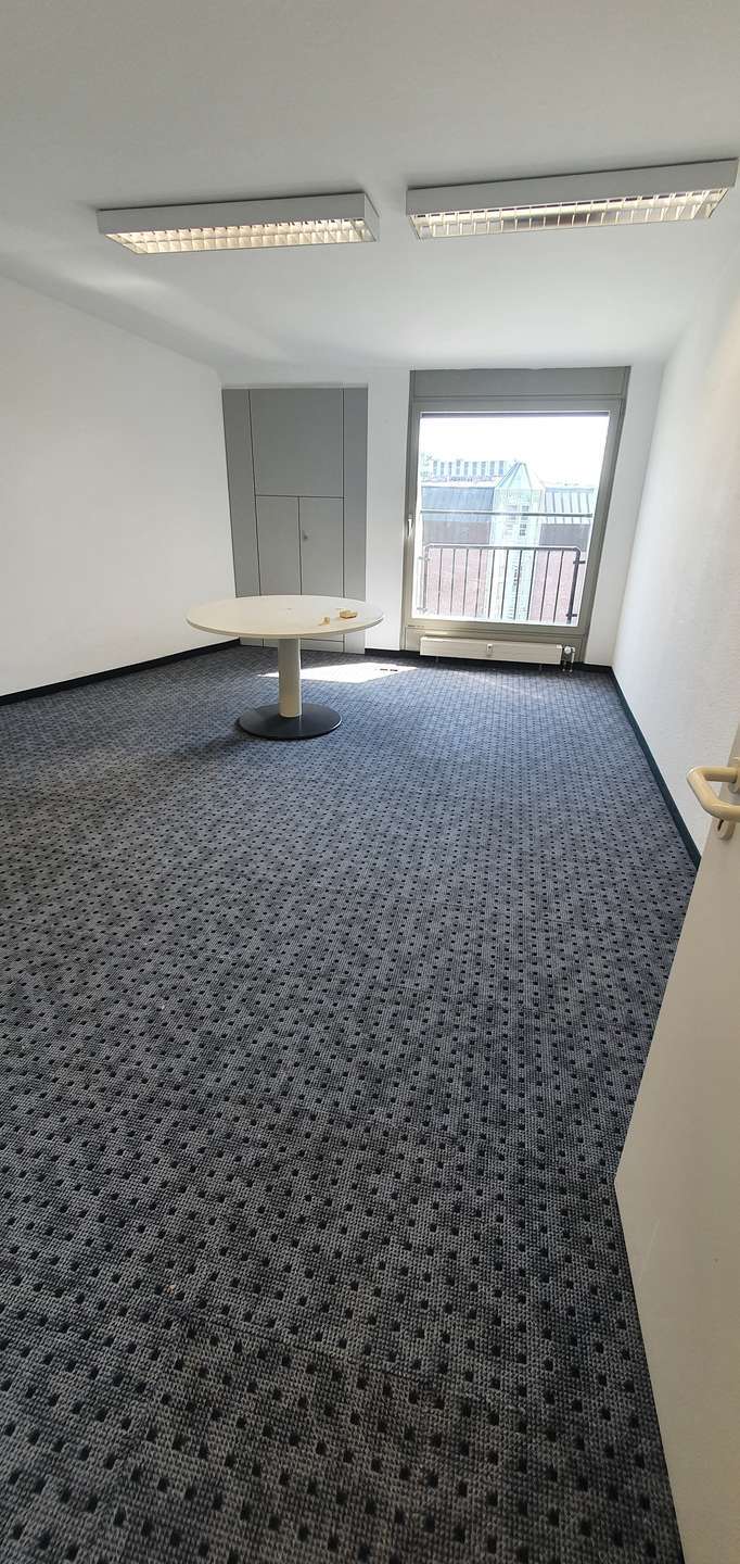 Thumbnail-Büro in Sulzbach 552,50 € 32.5 m²