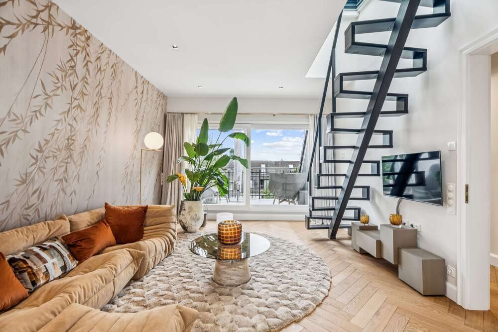 Thumbnail-Haus zum Mieten in Düsseldorf-Oberkassel 17.000,00 € 475 m²