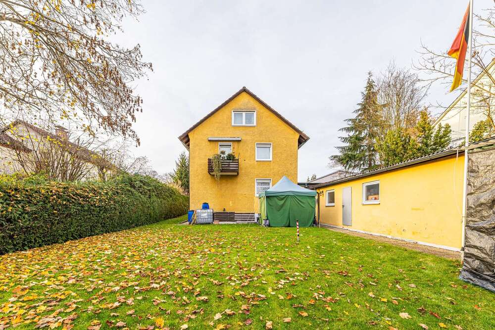 Thumbnail-Haus zum Kaufen in Weiden in der Oberpfalz 260.000,00 € 160 m²