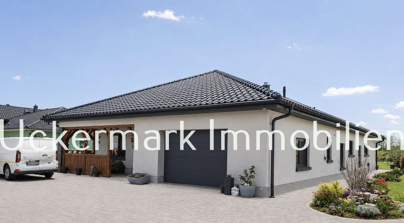 Thumbnail-Haus zum Kaufen in Löwenberger Land 849.000,00 € 200 m²