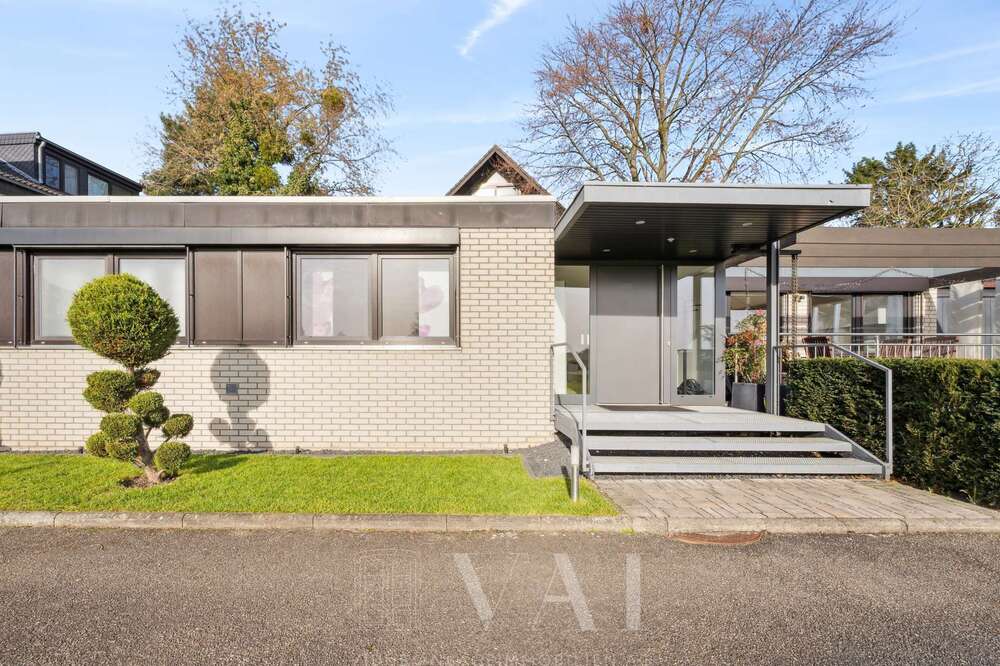 Thumbnail-Wohnung zum Kaufen in Düsseldorf 998.000,00 € 189 m²