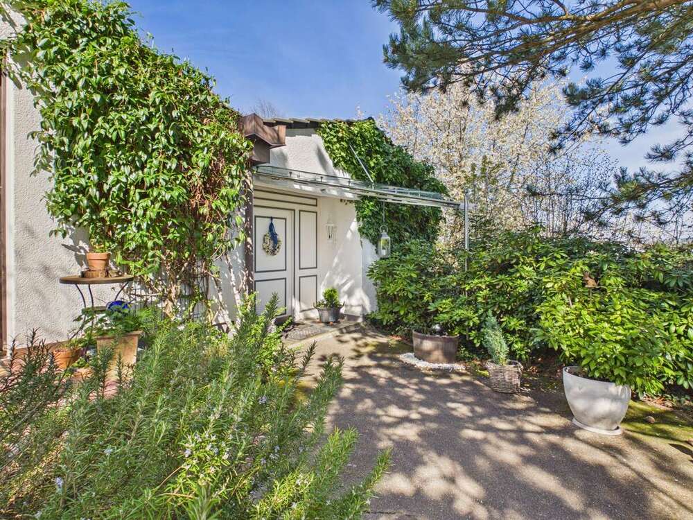 Thumbnail-Haus zum Kaufen in Balingen-Engstlatt 1.047.000,00 € 376.79 m²