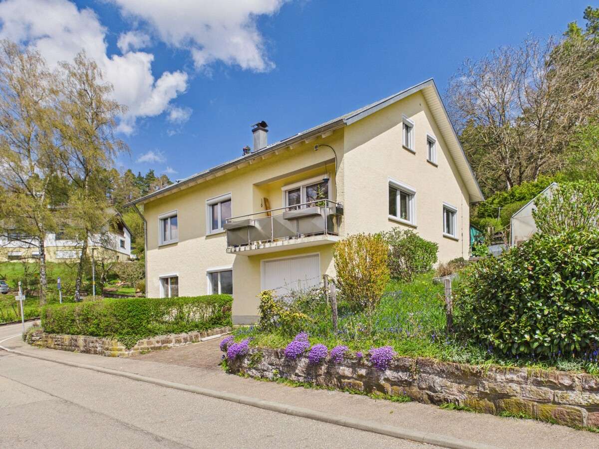 Thumbnail-Haus zum Kaufen in Rottweil-Neufra 380.000,00 € 191 m²