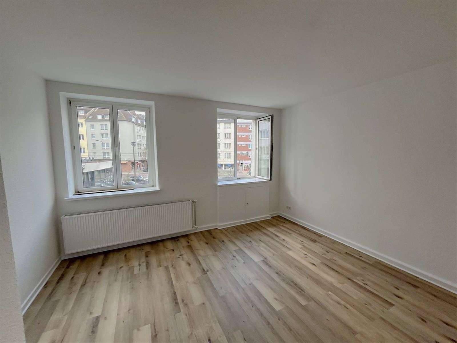 Thumbnail-Haus zum Kaufen in Düsseldorf 2.100.000,00 € 560 m²