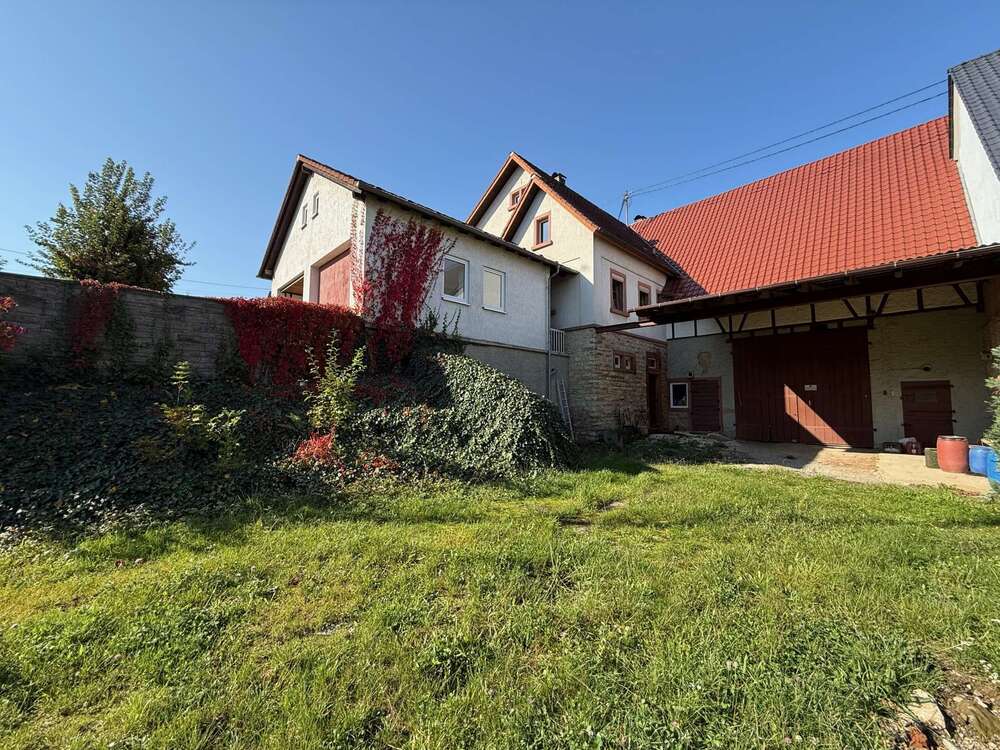 Thumbnail-Haus zum Kaufen in Billigheim 180.000,00 € 165 m²