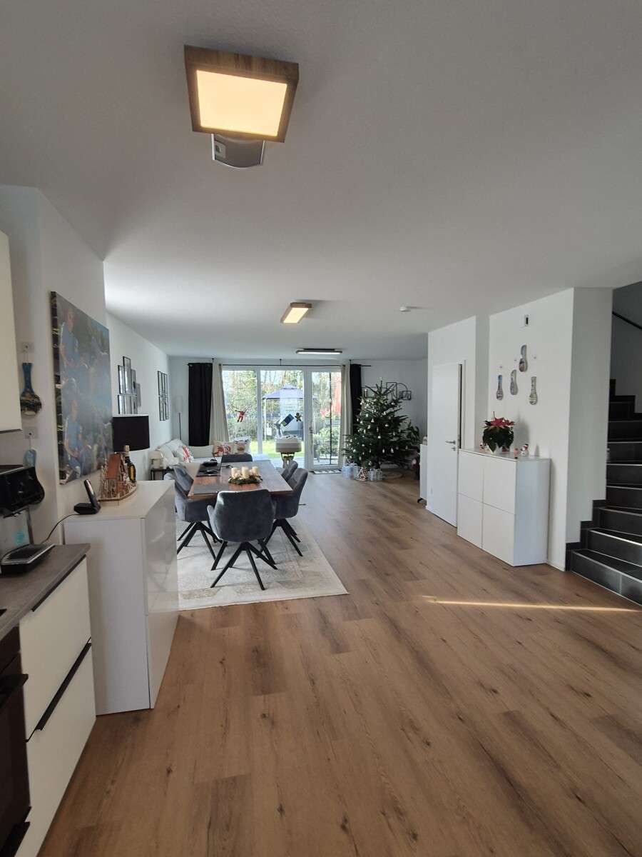 Thumbnail-Wohnung zum Mieten in Kerpen Türnich 2.330,00 € 160.8 m²